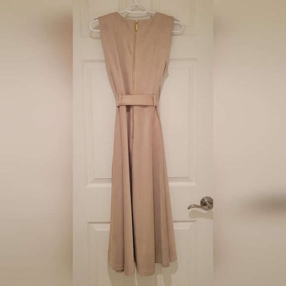 CALVIN KLEIN FAUX SUEDE Sleeveless Dress Tan Sz 8 *LIKE NEW* - Picture 5 of 9